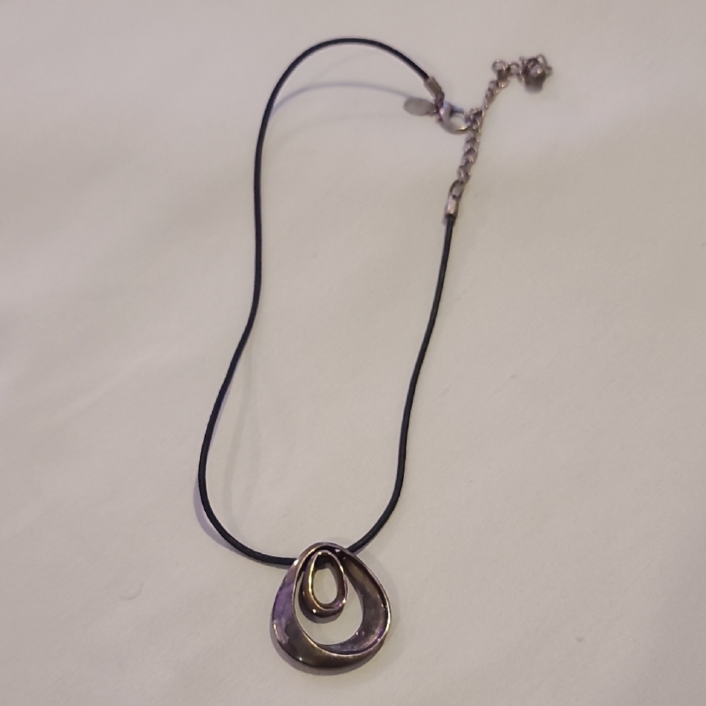 Elegant Purple Pendant Necklace